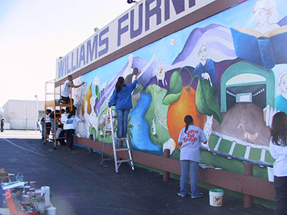 San Fernando High students painting